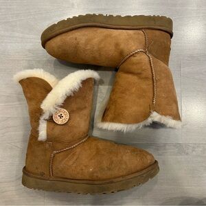 UGG Bailey Button II Boots in Chestnut Size 8 WOMENS 1016226 Brown